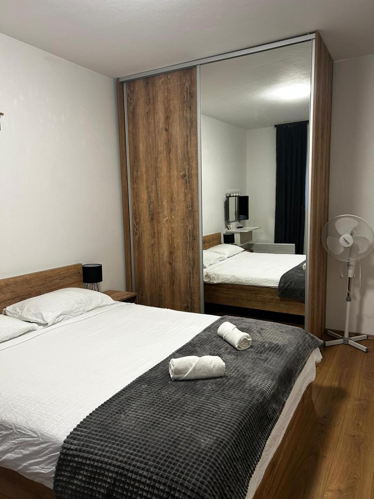 Kod Dide - Entry With Pin 0-24H Apartment สลาวอนสกีบรอด ภายนอก รูปภาพ