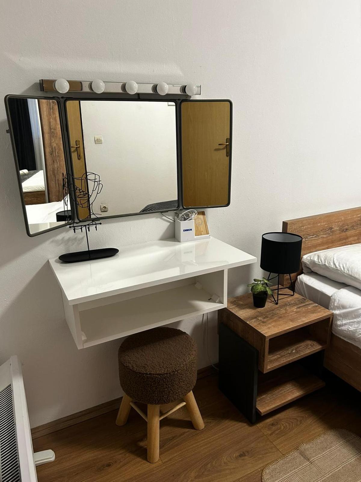 Kod Dide - Entry With Pin 0-24H Apartment สลาวอนสกีบรอด ภายนอก รูปภาพ