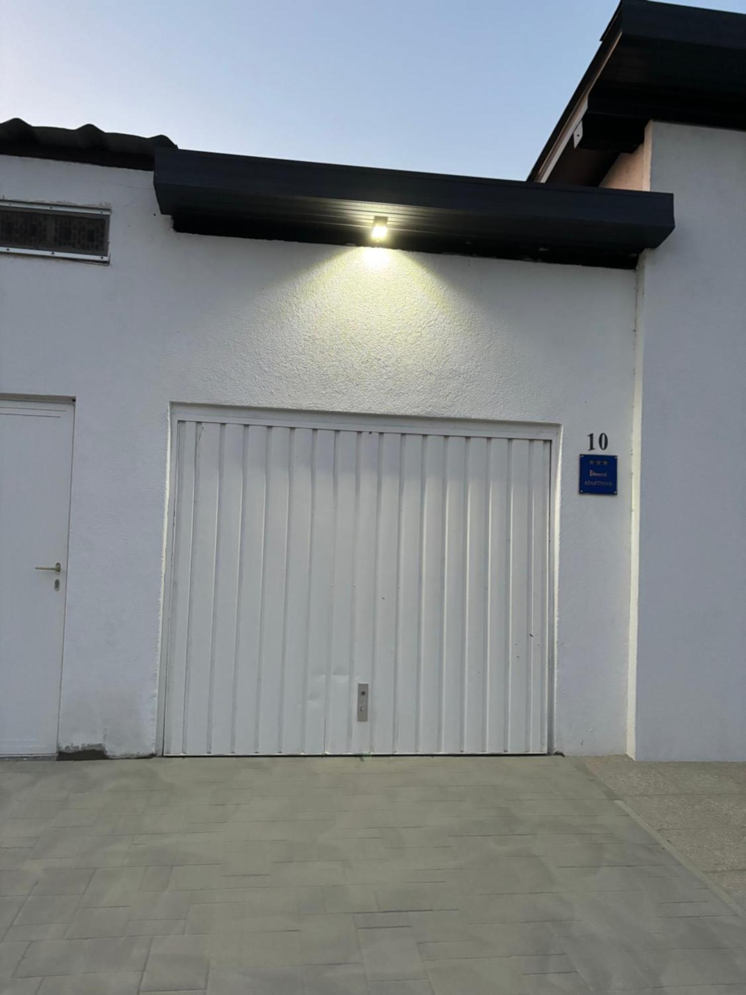 Kod Dide - Entry With Pin 0-24H Apartment สลาวอนสกีบรอด ภายนอก รูปภาพ